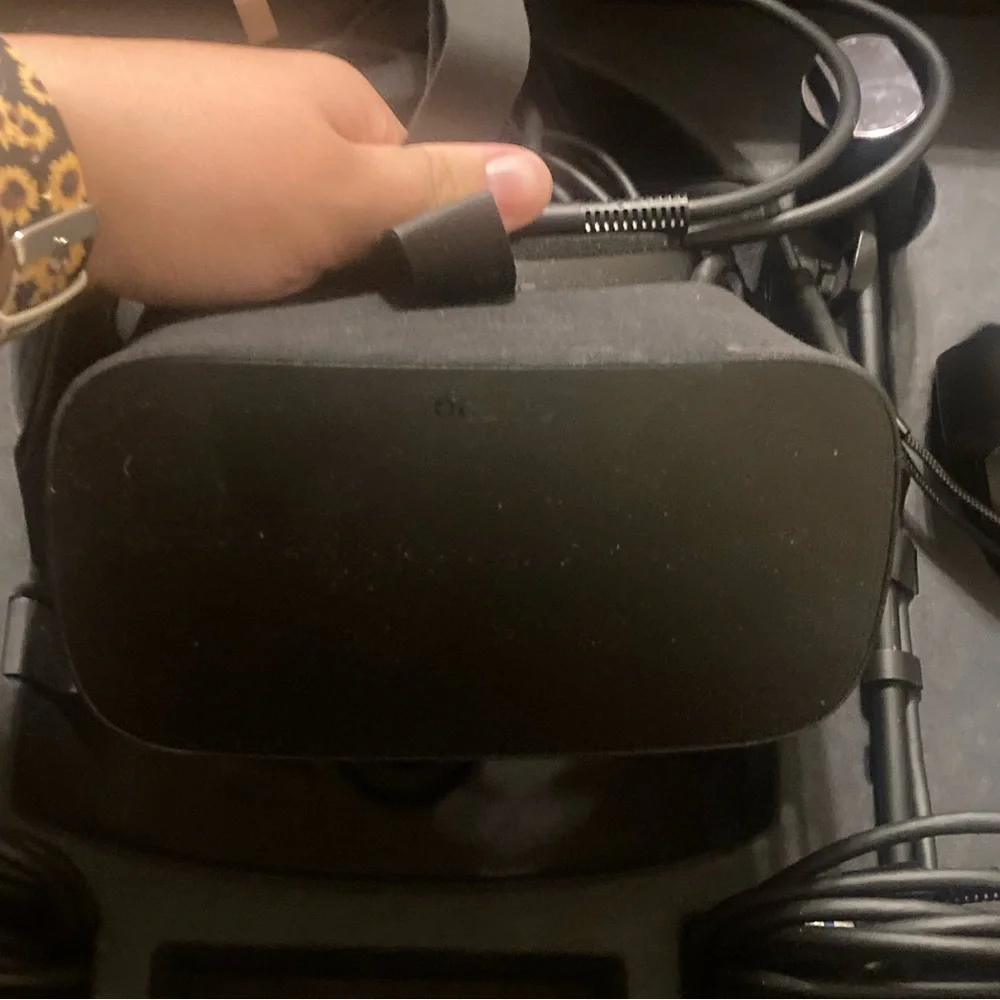 Oculus Vr rift color black: headpiece,controls, guardian stands